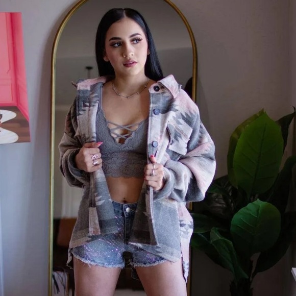 Brand New Aztec Print Shacket, Size Medium - Picture 8 of 12